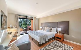 Harbourfront Resort - Private Balcony & Shared Pool